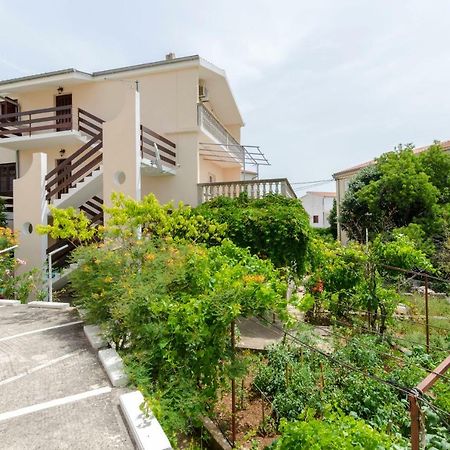 Apartment Damir Primošten Kültér fotó