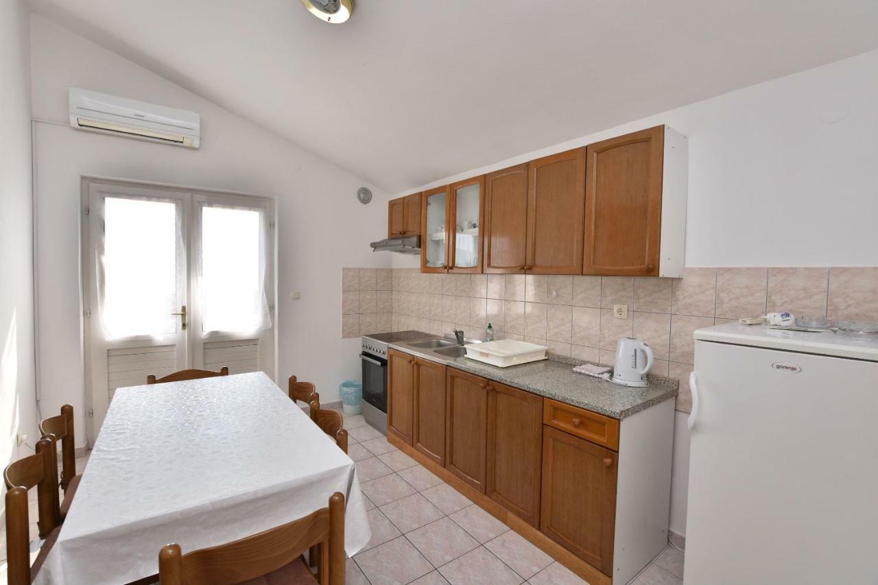 Apartment Damir Primošten Kültér fotó