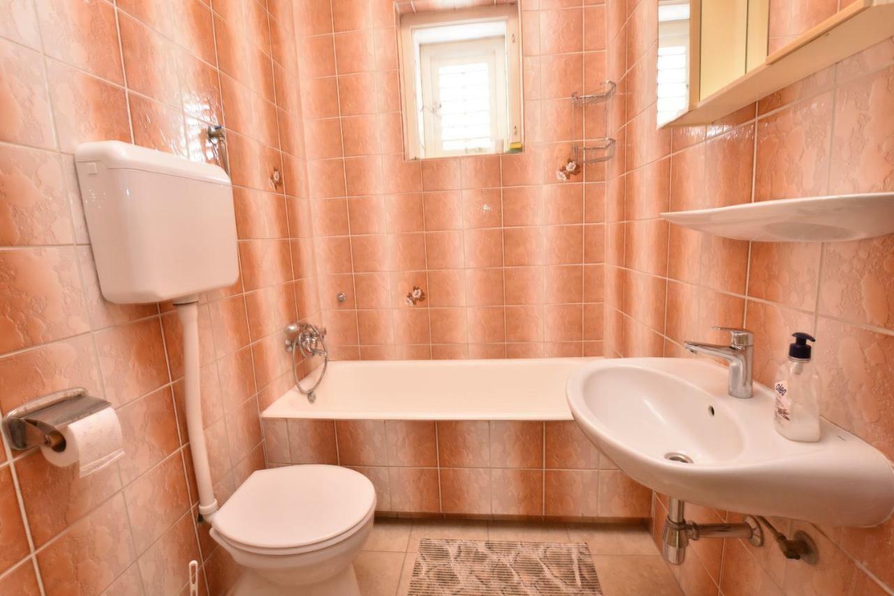 Apartment Damir Primošten Kültér fotó