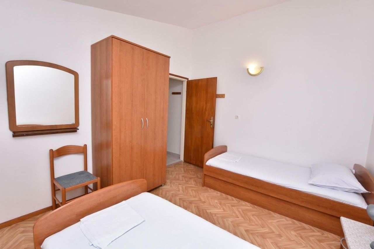 Apartment Damir Primošten Kültér fotó