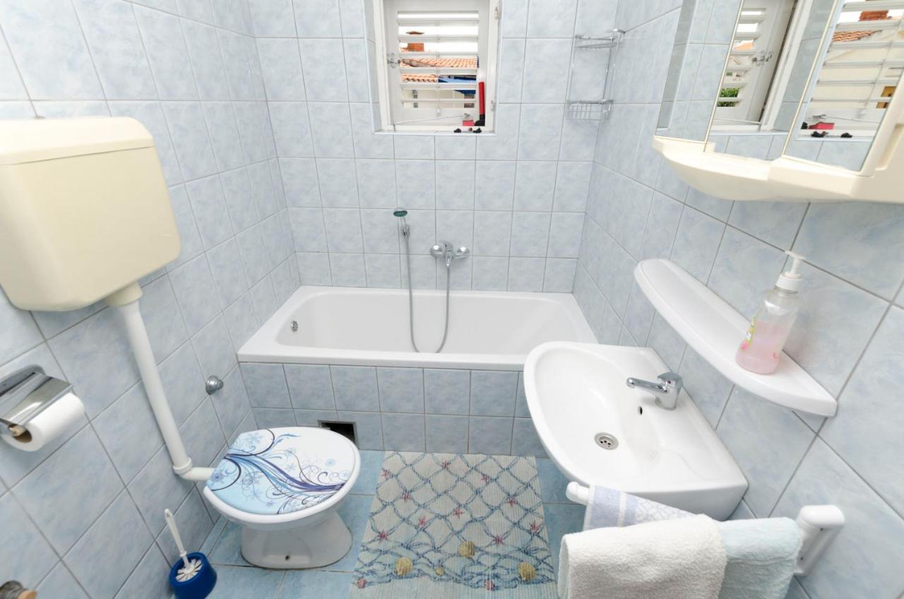 Apartment Damir Primošten Kültér fotó